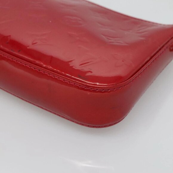 LOUIS VUITTON Vernis Pochette Accessoires Pouch Pomme D'amour M91577 Auth 125358 - Picture 5 of 16